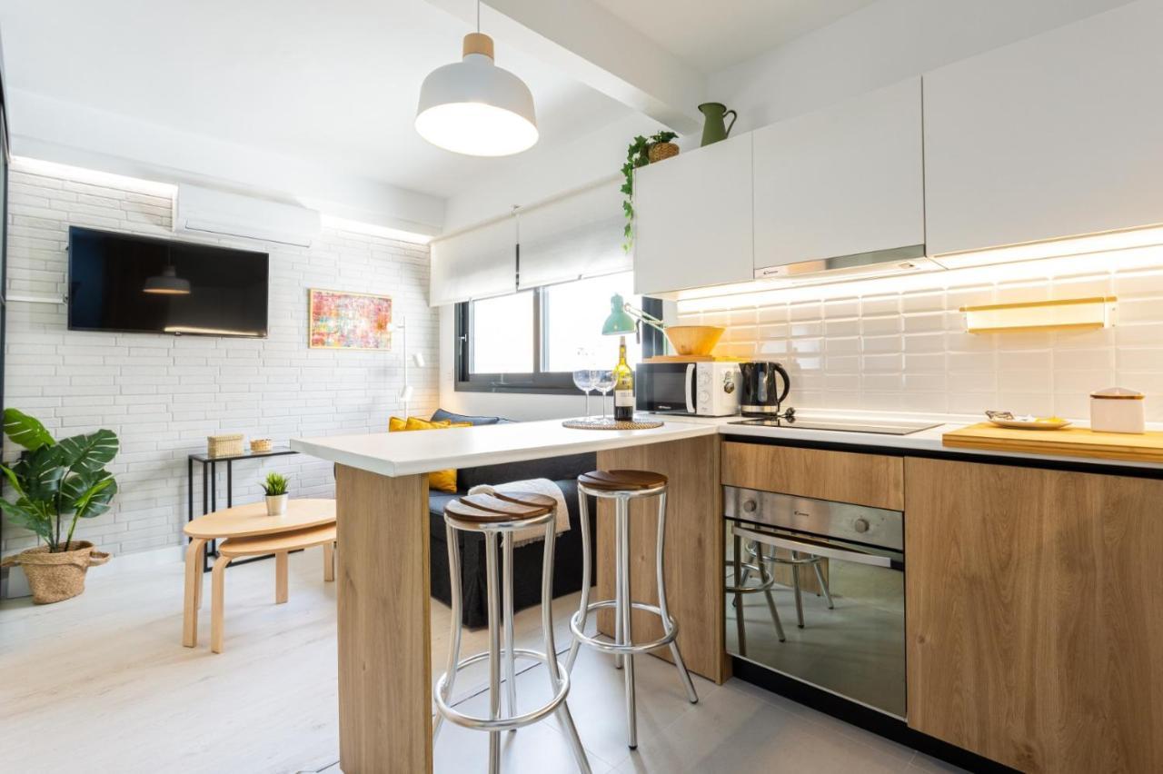 Suite Home Cervantes Malaga Bagian luar foto