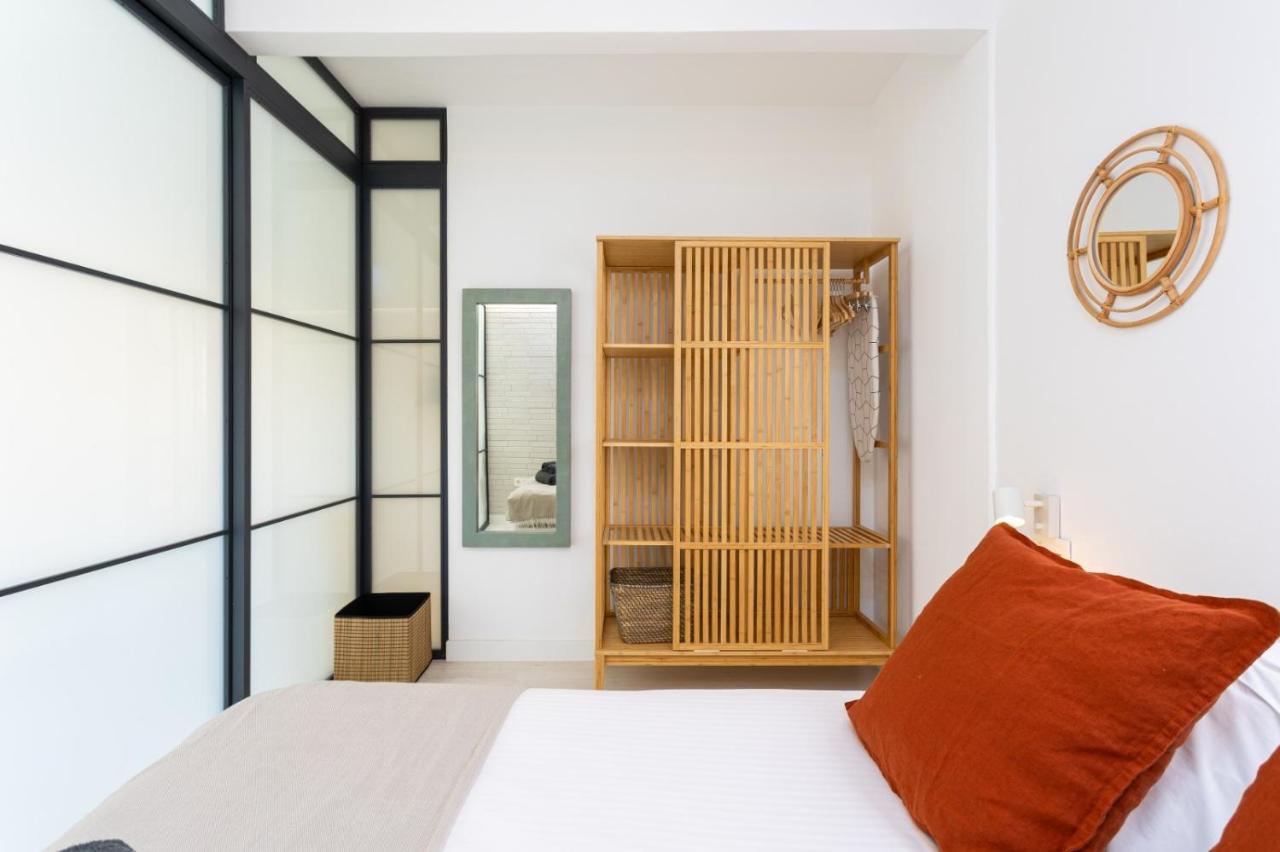 Suite Home Cervantes Malaga Bagian luar foto